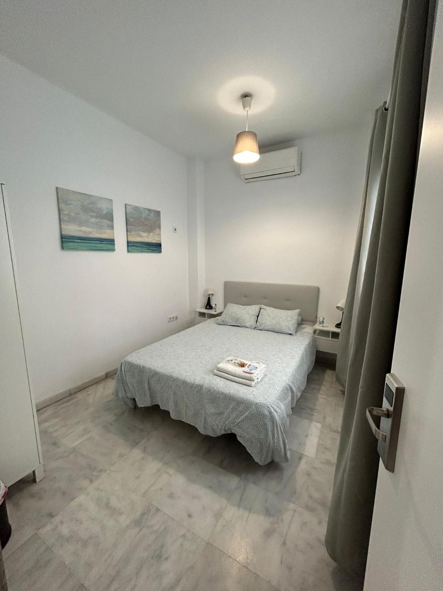 The Spot Central Hostel Séville Extérieur photo