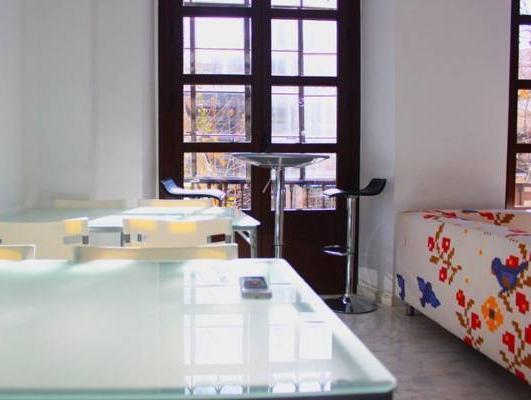 The Spot Central Hostel Séville Extérieur photo